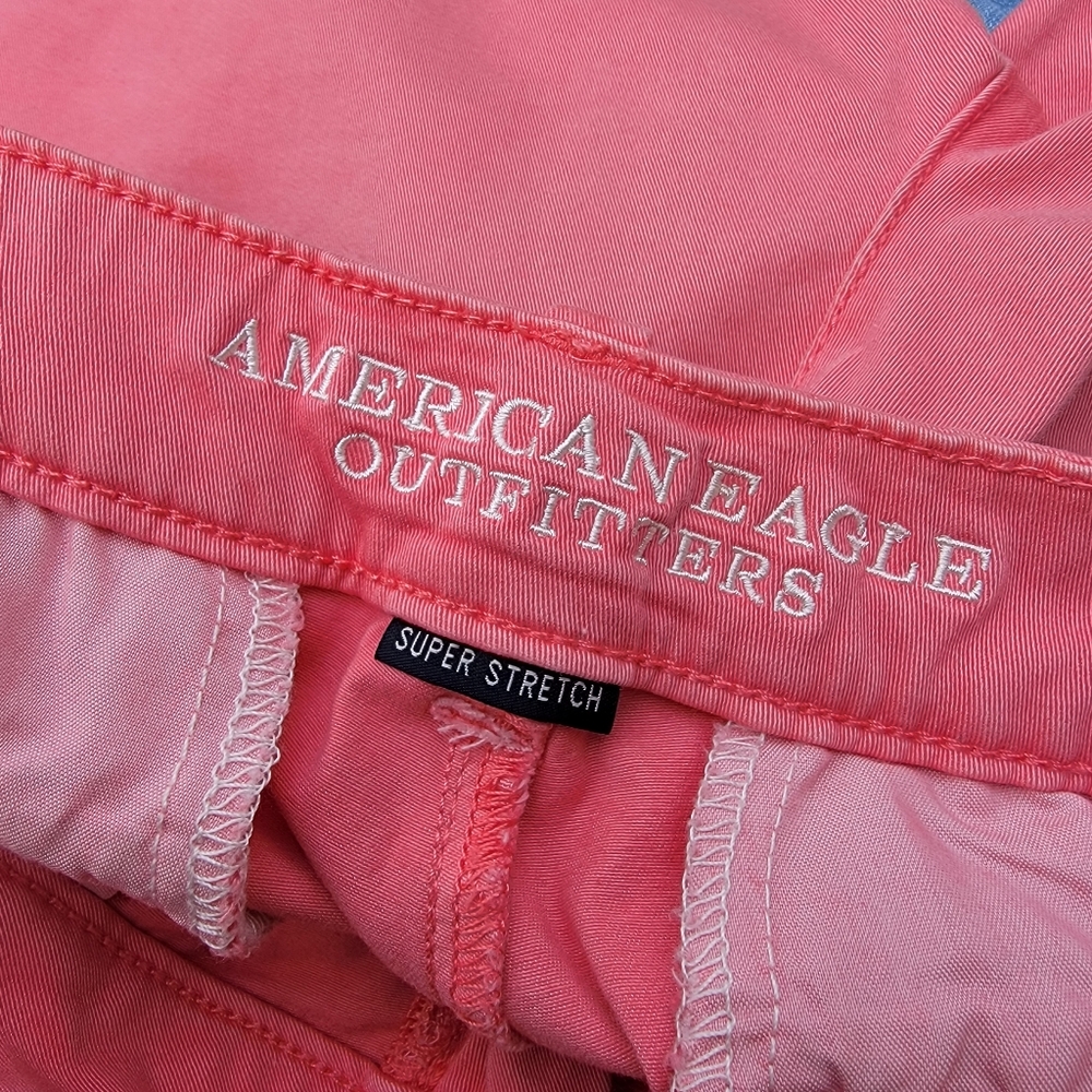 American Eagle Midi Twill Coral Pink Chino  Shorts Women's Size 8 - Picture 9 of 13